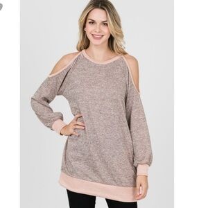 VEVERET Metallic knit cold shoulder tunic